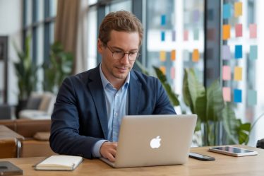 Crm gratuit pour auto-entrepreneur : comment choisir le bon outil pour booster votre activité